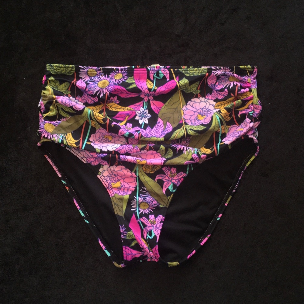 VICTORIA’S SECRET FLORAL NEON BIKINI BOTTOM -NWOT